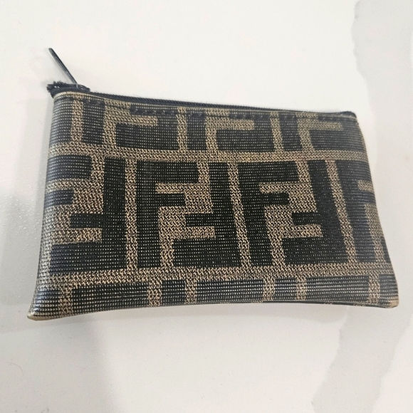 Fendi Wallet Like New Brown Fendi Logo Monogram Logo Zip Wallet Coin Purse - Picture 1 of 16